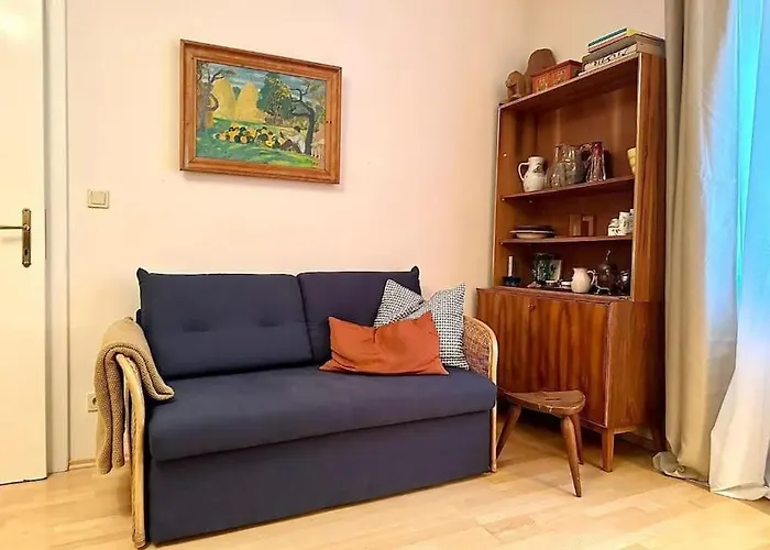 Next To First District, Traditional Apartamento